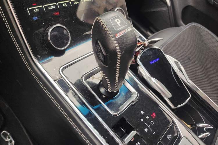 Used JETOUR X95 2020 1.6T DCT Exploration Pro Edition 7 Seats Gear Lever