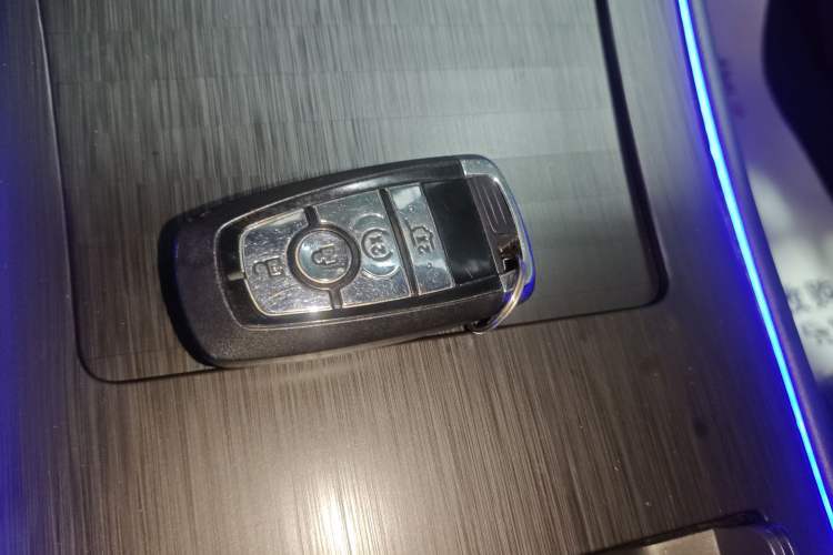 Used Lincoln Corsair 2024 1.5T Two-Wheel Drive Deluxe Hybrid Version
