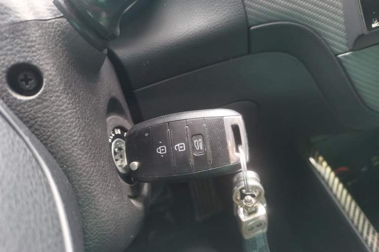 Used Kia K3 2016 1.6L Automatic with Sunroof Vehicle Key