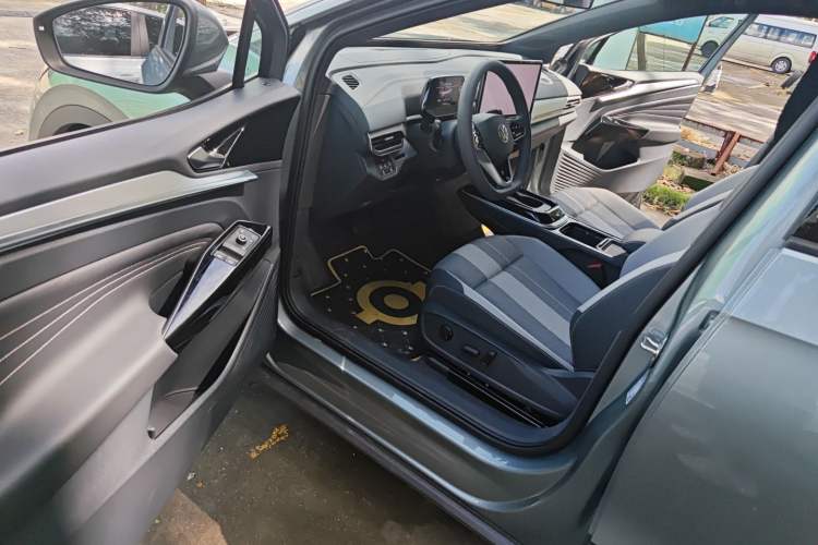 Used Volkswagen ID.4 CROZZ 2025 Pure Edition