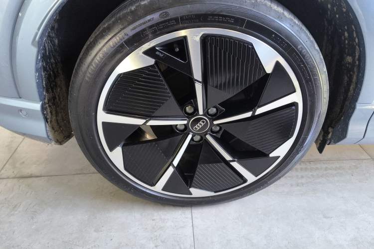 Used Audi Q4 e-tron 2023 50 e-tron quattro Creation Edition
