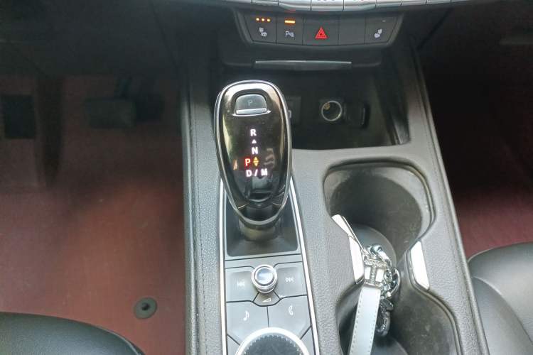 Used Cadillac XT4 2021 28T Two-Wheel Drive Leading Version