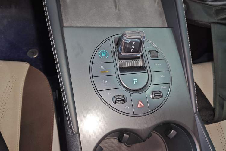 Used BYD Seal 06 New Energy 2024 DM-i 120KM Flagship Model
