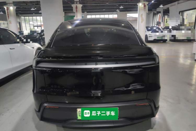 Used Tesla Model Y L 2025 Model Long-Range All-Wheel-Drive Version