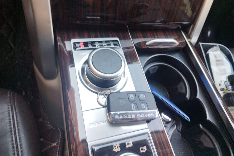 Used Land Rover Range Rover Vogue 2014 3.0T Gasoline U.S.-Spec Executive Edition Standard Version