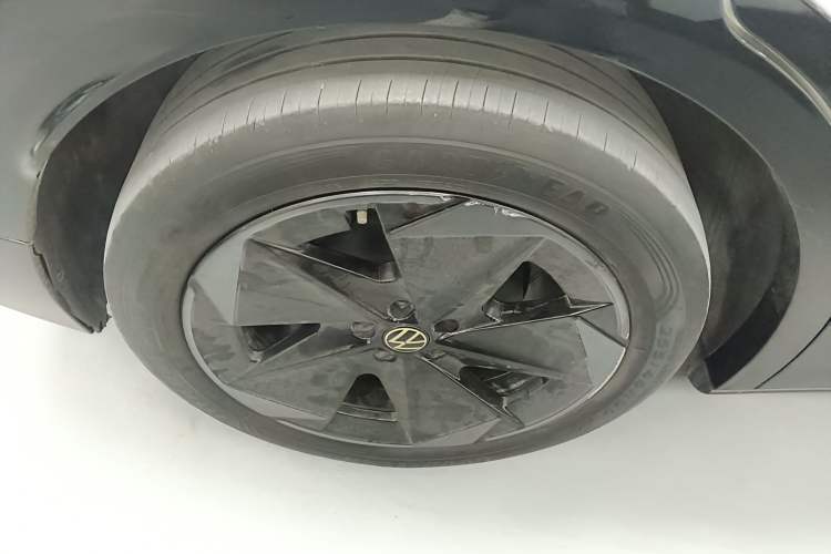 Used Volkswagen ID.UNYX 2024 Pro Long-Range Version Right Rear Wheel Hub