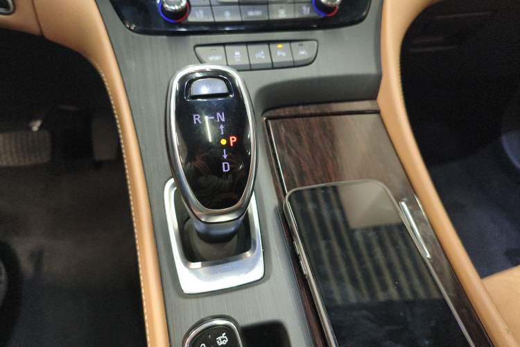 Used Buick LaCrosse 2021 652T Premium Edition Gear Lever