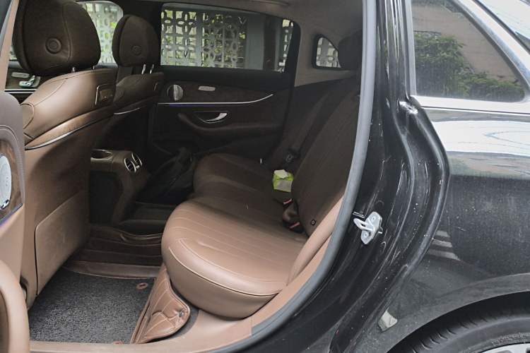 Used Mercedes-Benz E-Class 2019 Facelifted E 300 L Stylish Version Left Rear Seat