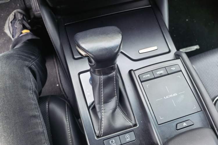 Used Lexus ES 2020 200 Excellence Edition Gear Lever