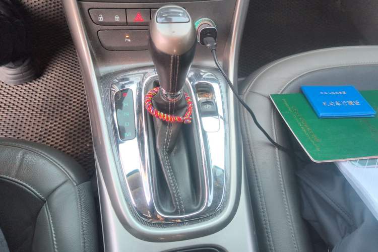 Used Chevrolet Malibu 2012 2.0L Automatic Luxury Edition Gear Lever