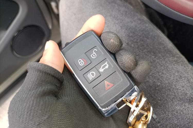 Used Land Rover Range Evoque 2024 Aurora L 249 PS Prestige Light-Chasing Edition Vehicle Key