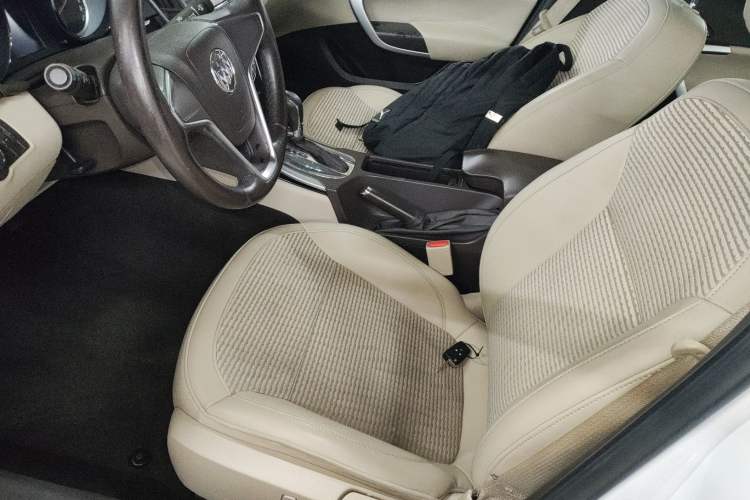 Used Buick Regal 2015 2.0L Leading Fashion Edition Left Front Seat