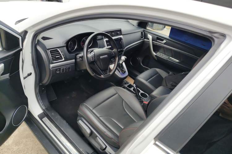 Used Haval M6 2018 Revised Version 1.5T DCT Two-Wheel Drive Elite Edition
