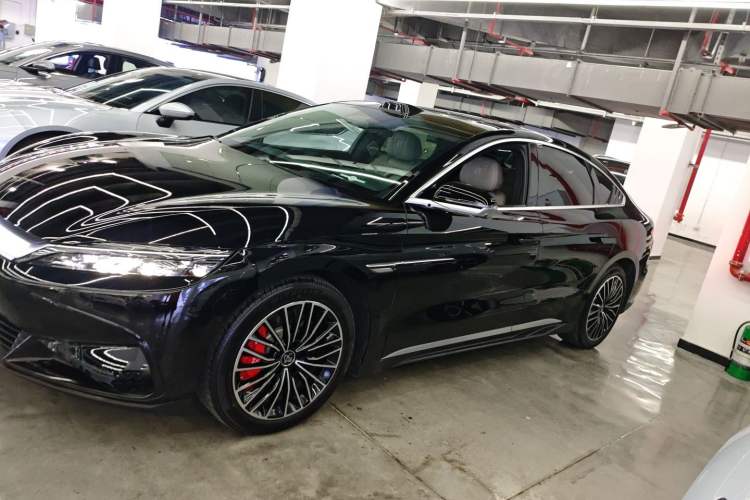 Used BYD Han 2025 EV with 701 km of Laser Radar-Enabled Intelligent Driving