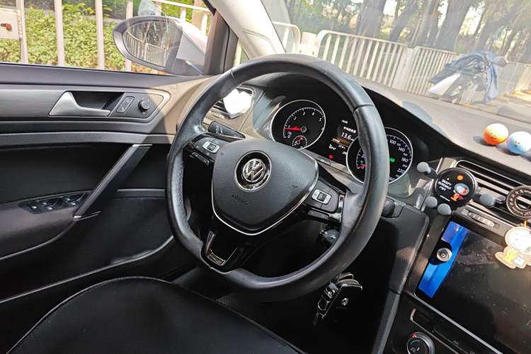 Used Volkswagen Golf 2019 1.8TSI Travel Edition