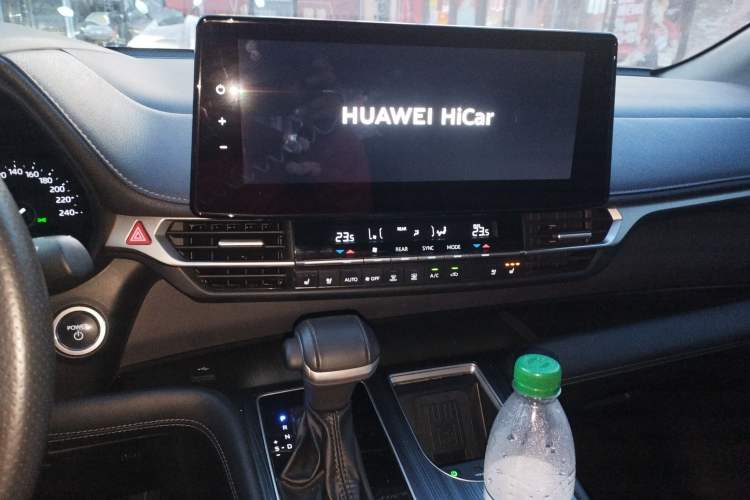 Used Toyota SIENNA 2024 2.5L Hybrid Four-Wheel Drive Prestige Edition