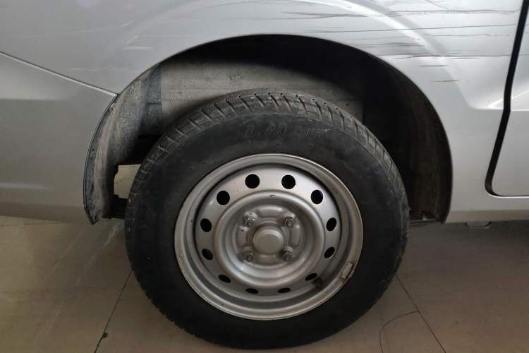 Used Wuling Hongguang V 2022 1.5L Jingqu Edition Electric-Assist LAR Exterior 5