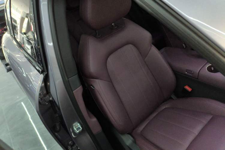 Used VOYAH FREE 2025 Model FREE+ Rear-Drive Qiankun Edition
