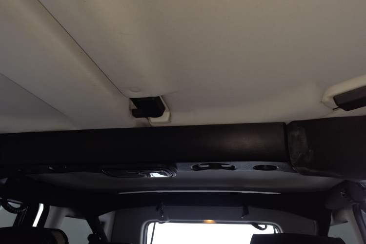 Used BAIC Off-Road BJ40 2019 Updated Version 2.0T Automatic All-Wheel Drive Urban Hunter Edition Premium China V Emission Standard
