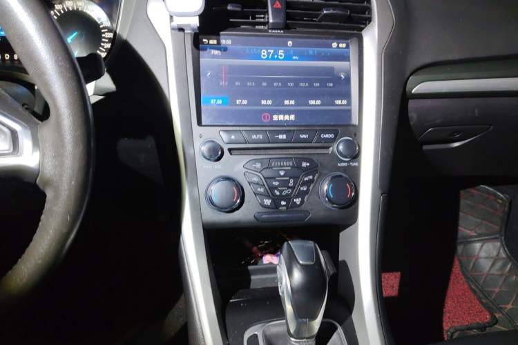 Used Ford Mondeo 2013 1.5L GTDi180 Fashion Edition Audio And AC Panel