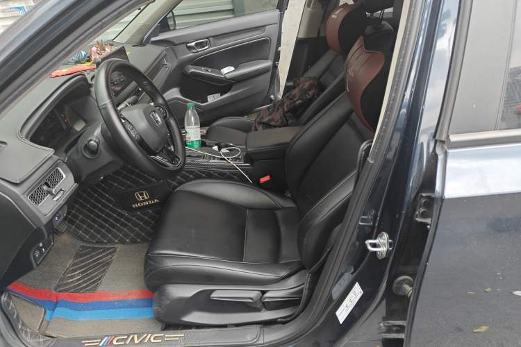 Used Honda Civic 2022 240TURBO CVT Dynamic Edition Left Front Seat