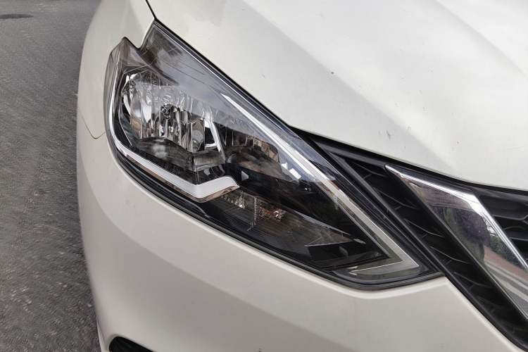 Used Nissan Sylphy 2022 Classic 1.6XL CVT Luxury Edition Right Front Headlight
