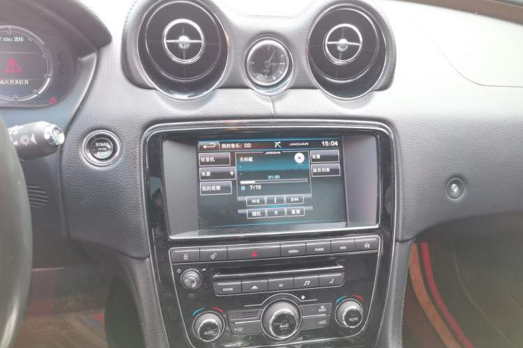 Used Jaguar XJ 2015 XJL 2.0T Two-Wheel-Drive Elegant Business Edition
