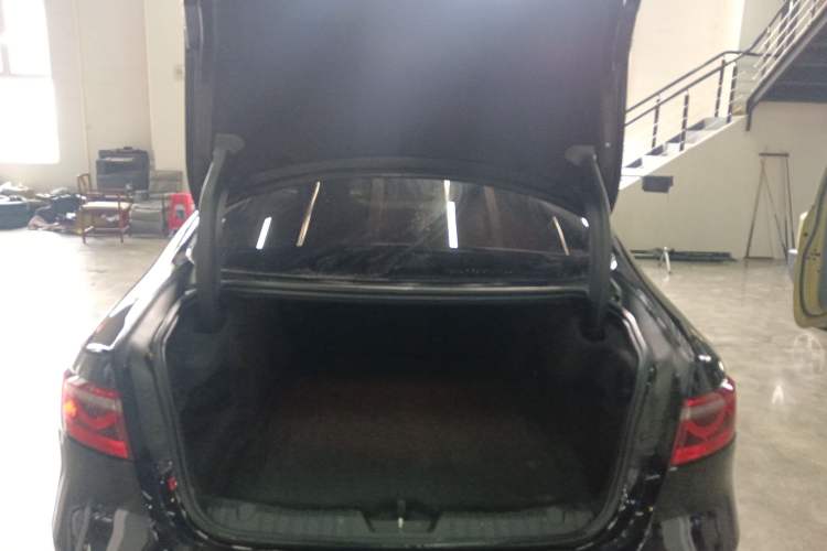 Used Jaguar XFL 2021 XFL 2.0T P250 Two-Wheel-Drive Elite Sport Edition
