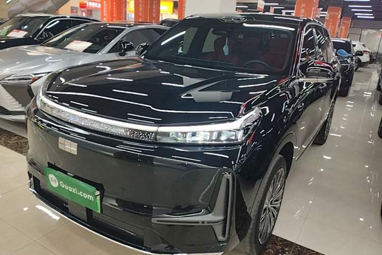 Used Geely Galaxy M9 2025 Model 210km Four-Wheel-Drive Leading Edition