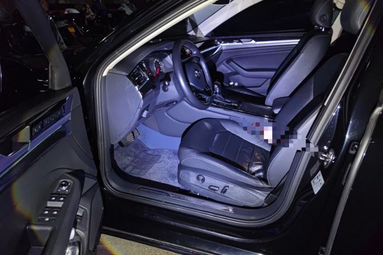 Used Volkswagen Phideon 2018 380TSI Two-Wheel Drive Business Edition Driver Seat