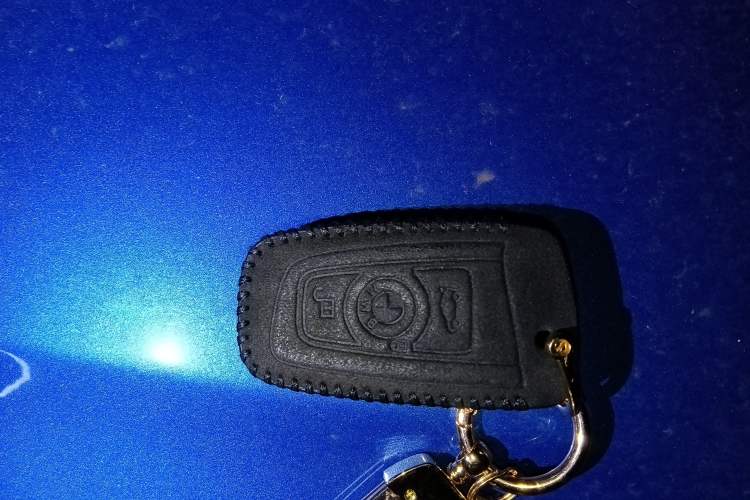 Used BMW 3 Series 2019 320i M Sport Package Vehicle Key