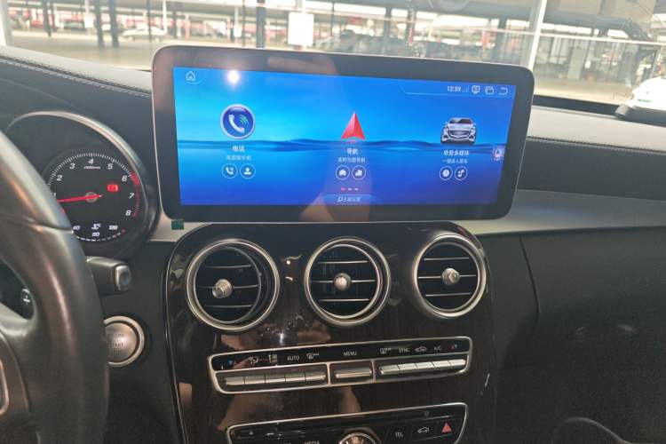 Used Mercedes-Benz C-Class 2015 Facelift C 200 L Audio And AC Panel