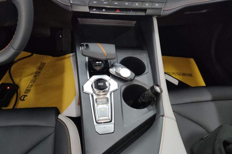 Used CHANGAN UNI-V 2023 1.5T Premium Model