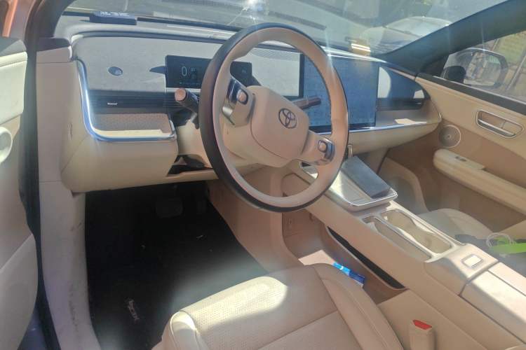 Used Toyota BZ 3X 2025 520 Pro+ Center Console