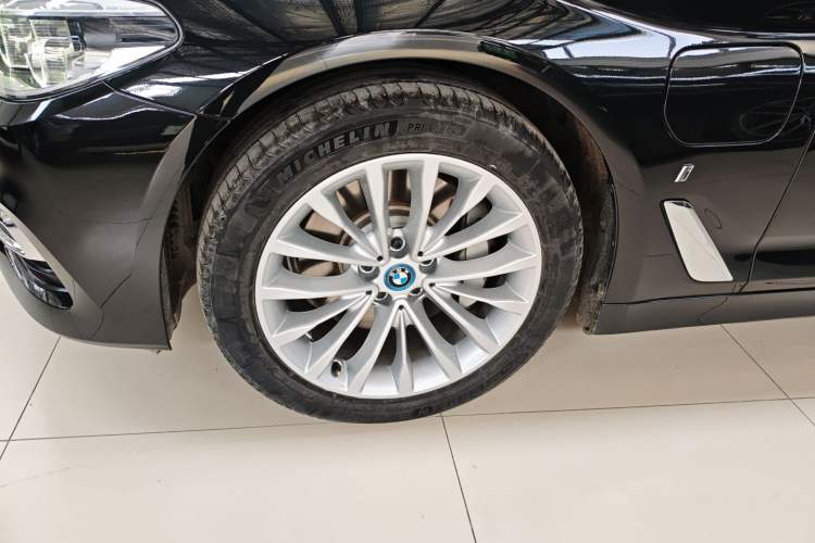 Used BMW 5 Series New Energy 2019 530Le Luxury Package Left Front Wheel Hub
