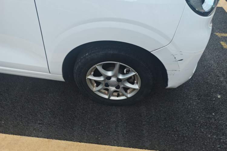 Used Roewe Clever 2022 311km QiQi BoBo Edition Right Front Wheel Hub