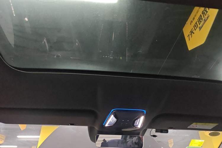 Used Denza Z9 2024 1100 km Four-Wheel Drive Max Version
