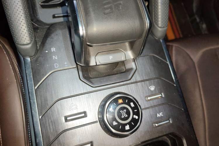 Used JETOUR Traveler 2023 2.0T All-Wheel-Drive CrossPRO