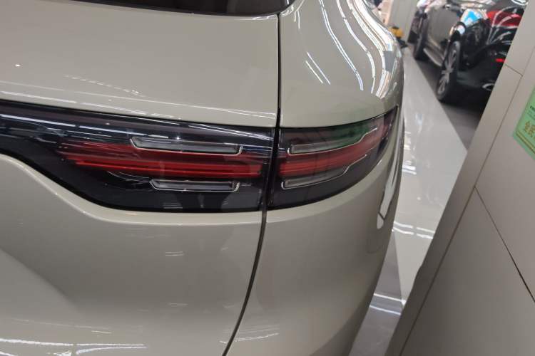 Used Porsche Cayenne 2019 Cayenne 3.0T Exterior 3