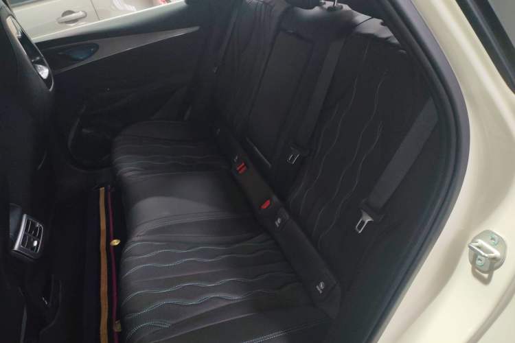 Used BYD Seal 06 New Energy 2025 DM-i Intelligent Drive 120KM Flagship Model
