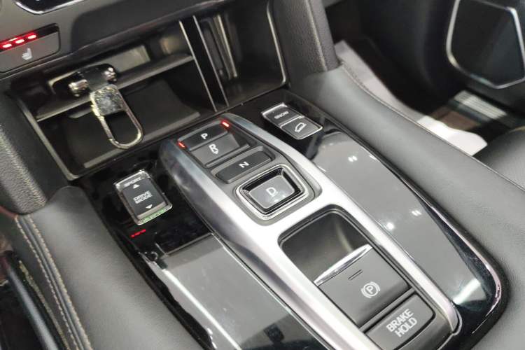 Used Honda UR-V 2020 370TURBO Two-Wheel Drive Luxury Edition
