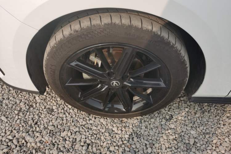 Used CHANGAN UNI-V 2023 1.5T Prestige Model
