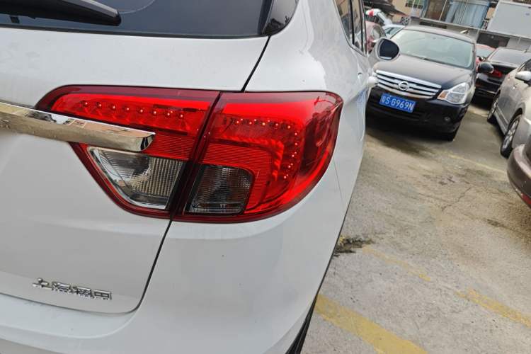 Used Buick Envision 2016 20T Two-Wheel-Drive Elite Model
