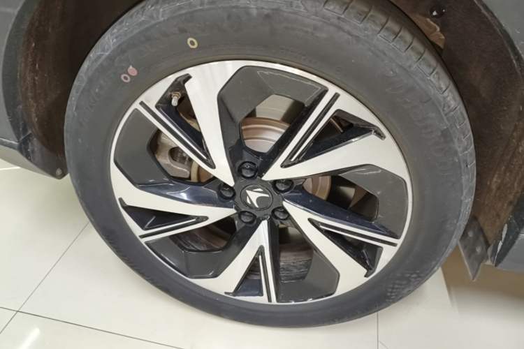 Used ARCFOX Alpha T 2023 480E Forest Edition 160kW Right Rear Wheel Hub