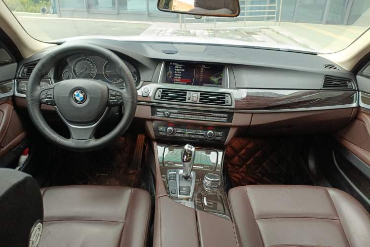 Used BMW 5 Series 2014 525Li Luxury Design Package
