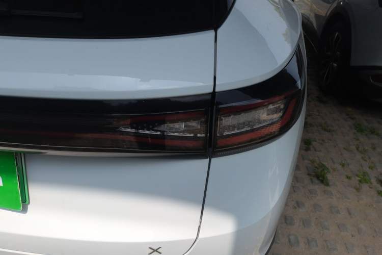 Used Volkswagen ID.4 X 2023 Pure Smart Edition Right Rear Taillight