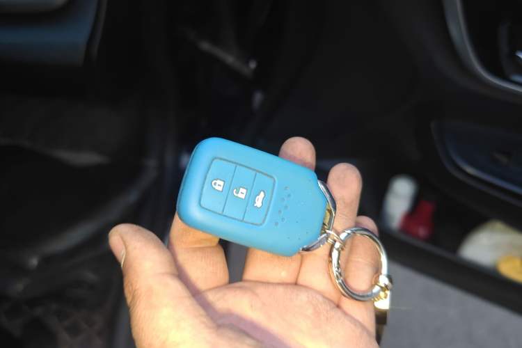 Used Honda Crider 2013 1.8L automatic luxury edition
