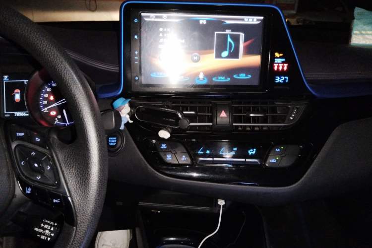 Used Toyota C-HR 2018 2.0L Coolway Leading Edition China V Standard Audio And AC Panel