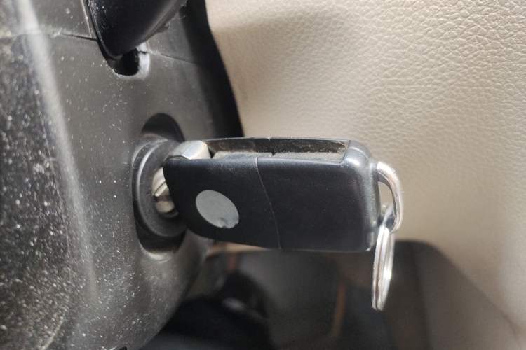 Used Volkswagen Bora 2011 1.6L Manual Fashion Edition
