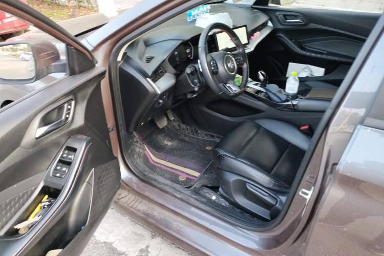 Used MG 5 2021 300TGI DCT Elegant & Trendy Edition Driver Seat